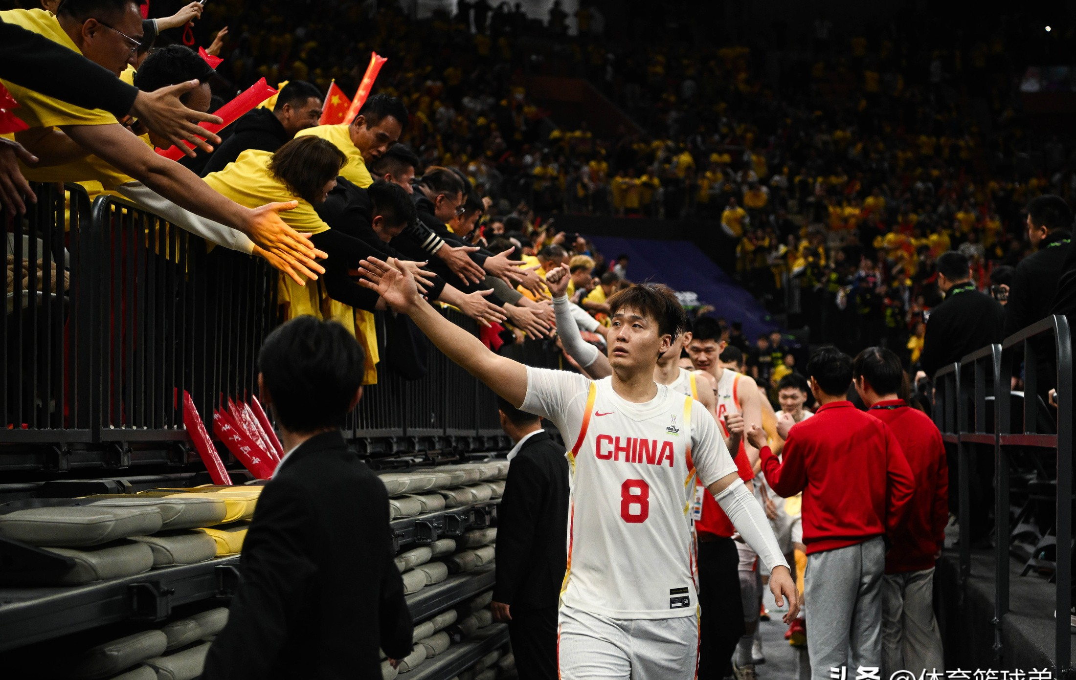 球队成功引进新秀,开启新赛季备战的句子